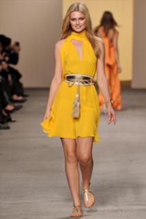 Toni Garrn feet photo thumbnail