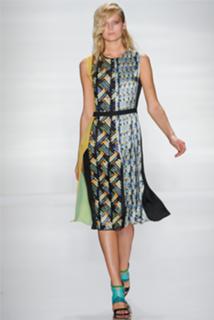 Toni Garrn feet photo thumbnail