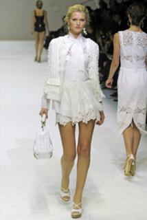 Toni Garrn feet photo thumbnail