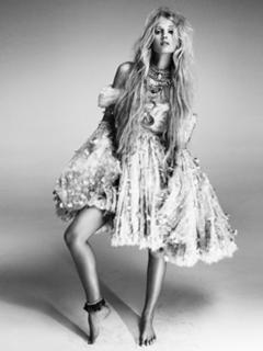 Toni Garrn feet photo thumbnail