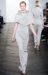 Toni Garrn feet photo thumbnail