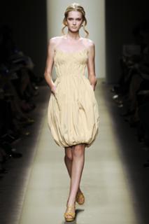 Toni Garrn feet photo thumbnail