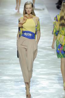 Toni Garrn feet photo thumbnail