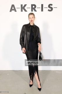 Toni Garrn feet photo 1