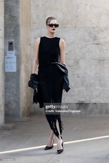 Toni Garrn feet photo 8