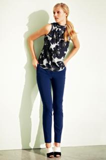 Toni Garrn feet photo thumbnail