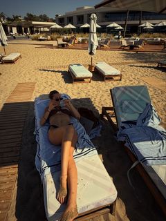 Toni Garrn feet photo 2