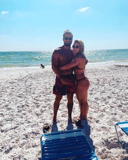 Toni Rossall feet photo thumbnail