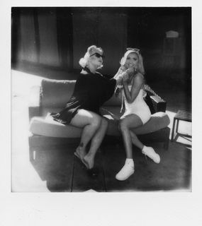 Toni Rossall feet photo thumbnail