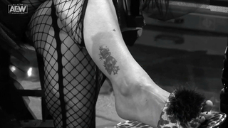 Toni Rossall feet photo thumbnail