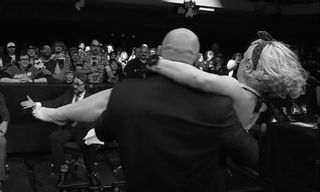 Toni Rossall feet photo thumbnail