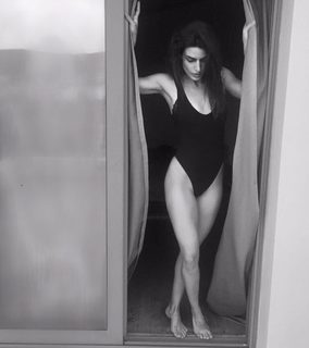 Tonia Sotiropoulou feet photo 17