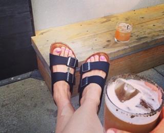 Tonya Glanz feet photo 4