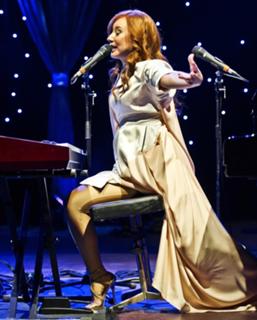 Tori Amos feet photo 14