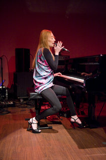 Tori Amos feet photo 20