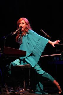 Tori Amos feet photo 15