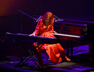 Tori Amos feet photo 13
