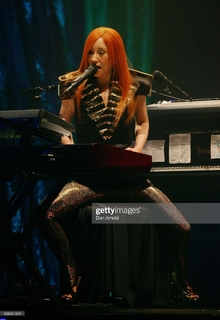 Tori Amos feet photo 5