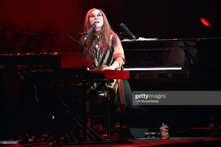 Tori Amos feet photo 18