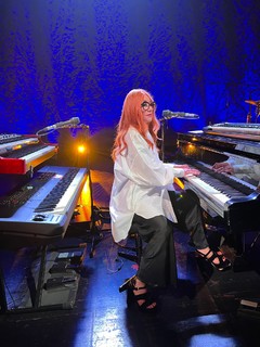 Tori Amos feet photo 13