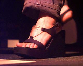 Tori Amos feet photo 15