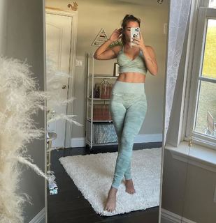 Tori Deal feet photo 11