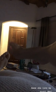 Tori Deal feet photo 1