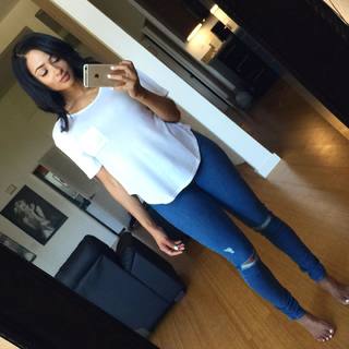 Tori Hughes feet photo 2
