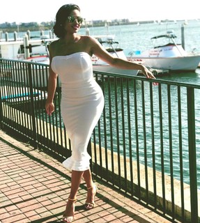Tori Hughes feet photo 8