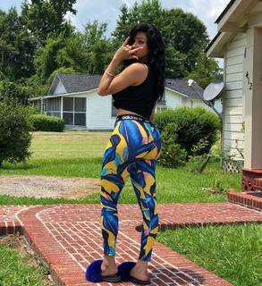 Tori Hughes feet photo 7