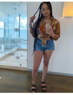 Tori Hughes feet photo 17