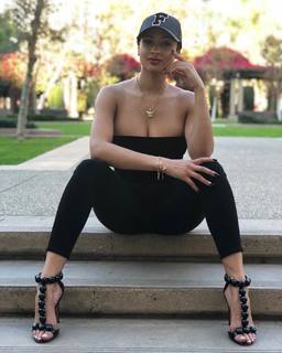 Tori Hughes feet photo 10