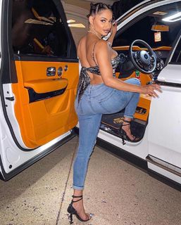 Tori Hughes feet photo 7