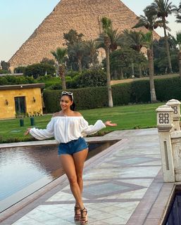 Tori Hughes feet photo 15