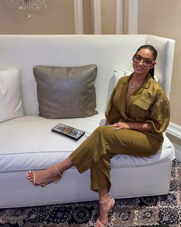 Tori Hughes feet photo 14