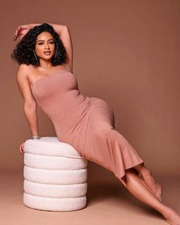 Tori Hughes feet photo 9