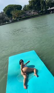 Tori Hughes feet photo 4