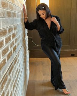 Tori Hughes feet photo 11