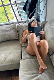 Tori Hughes feet photo 8