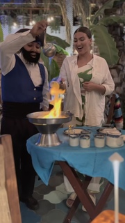 Tori Kelly feet photo thumbnail