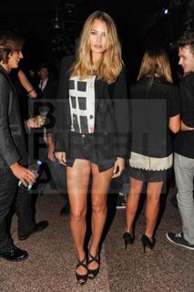 Tori Praver feet photo 4