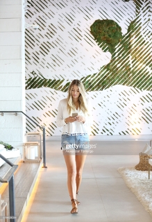 Tori Praver feet photo 16