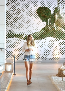 Tori Praver feet photo 15