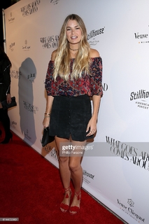 Tori Praver feet photo 1