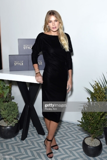 Tori Praver feet photo 4