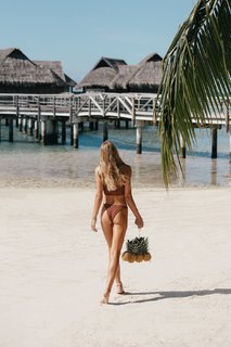 Tori Praver feet photo 4