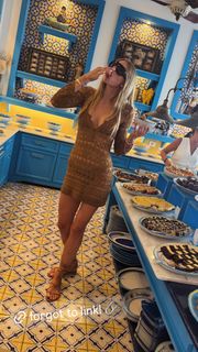 Tori Praver feet photo 11
