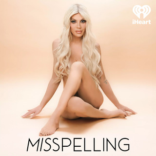 Tori Spelling feet photo thumbnail
