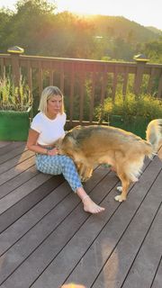 Tori Spelling feet photo thumbnail