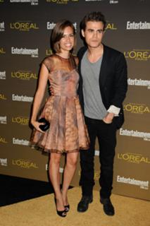 Torrey DeVitto feet photo thumbnail